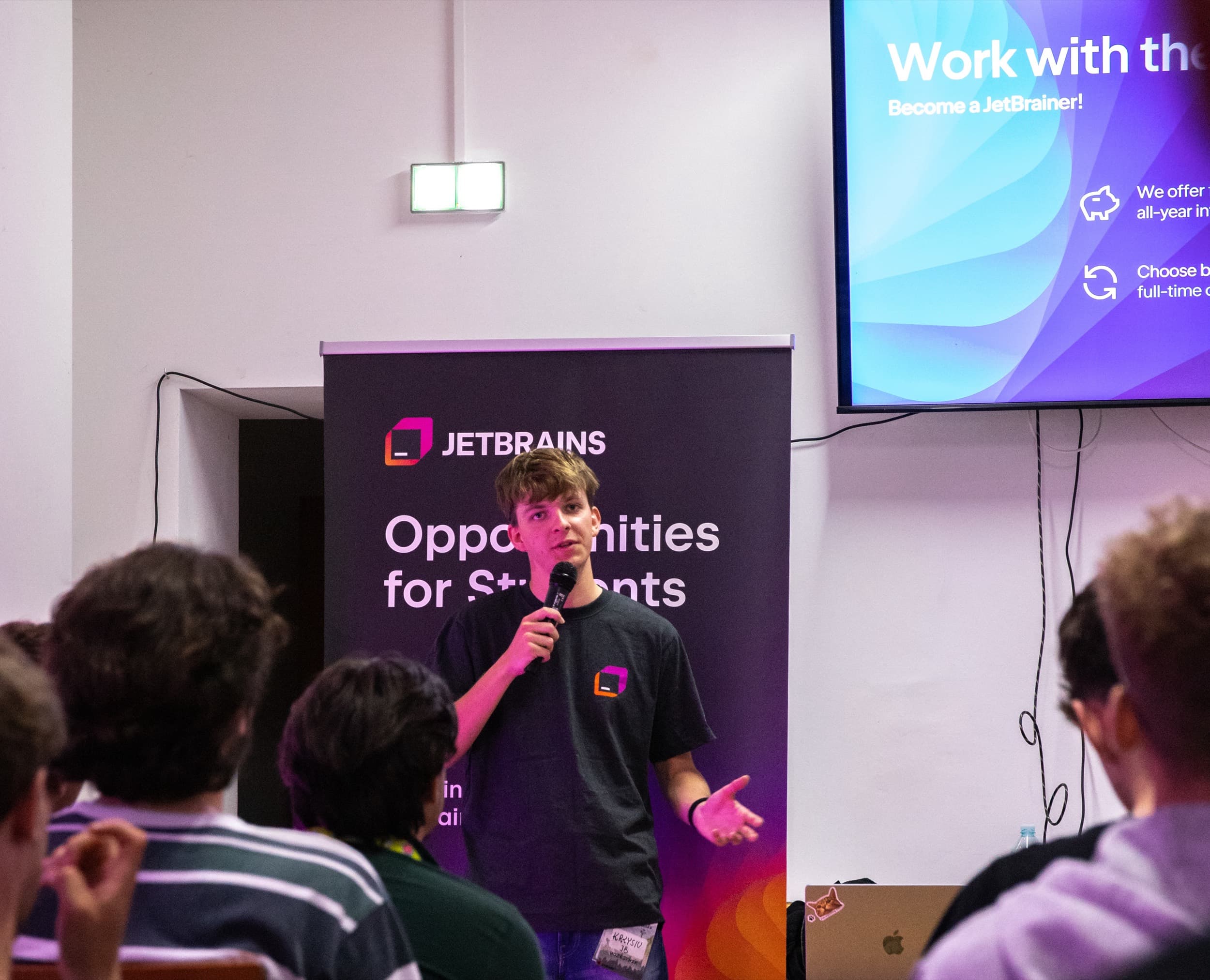 Me giving a presentation about JetBrains opportunities for students